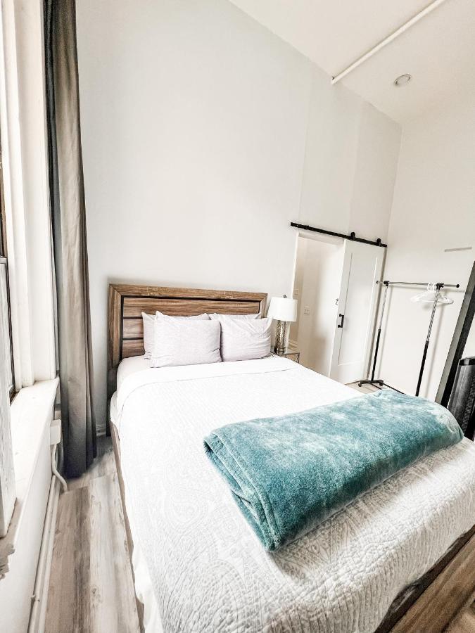 Hotel Gaslamp 2bdrm - W Parking & 4 Beds #204 *